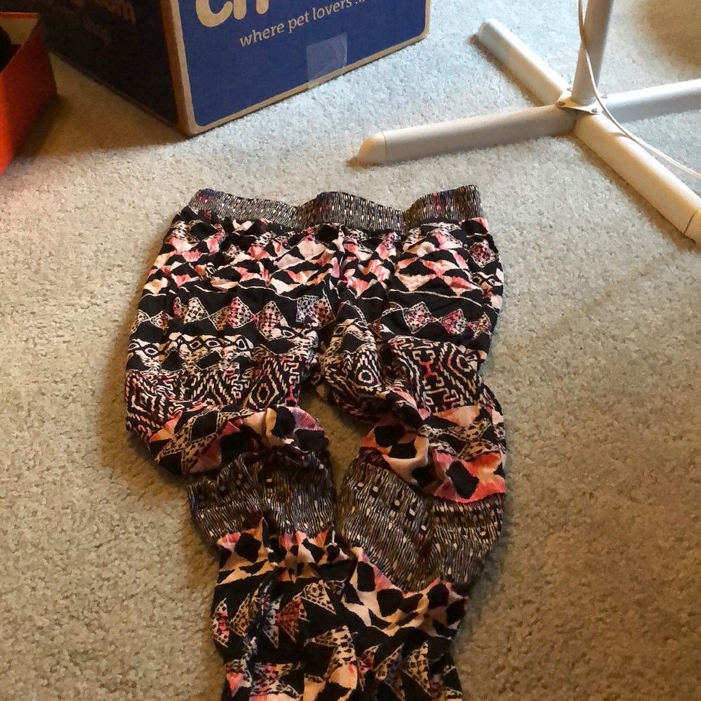 Patterned Flowy Pants - Picture 2 of 2